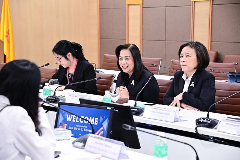 นางสาวสุนีย์ ศรีส�
