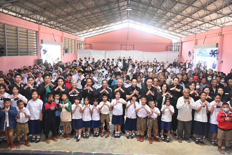 รมว.พม. เป็นประธาน�