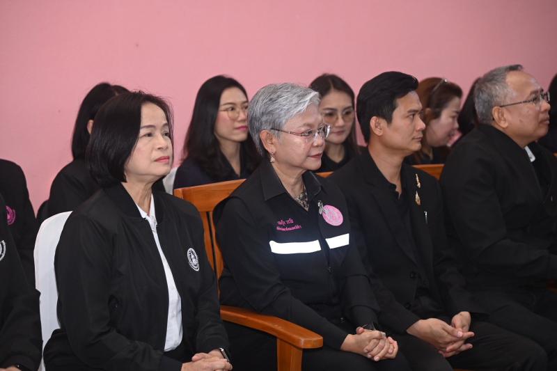 รมว.พม. เป็นประธาน�