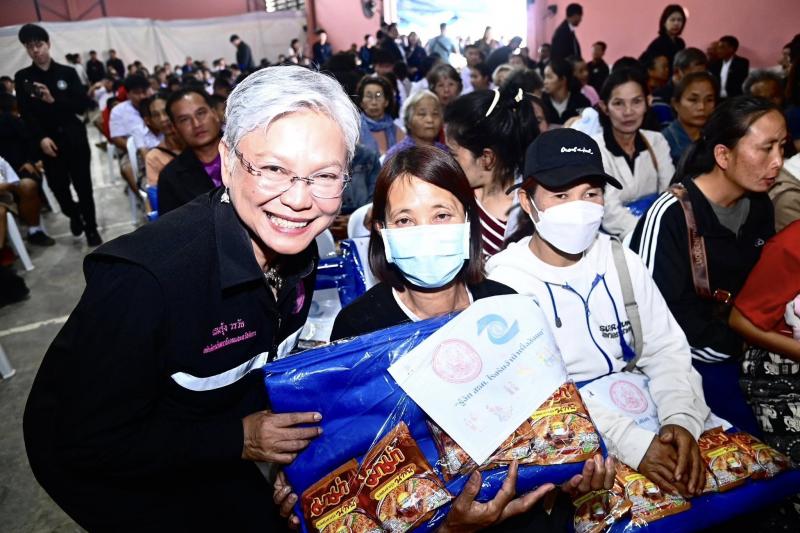 รมว.พม. เป็นประธาน�