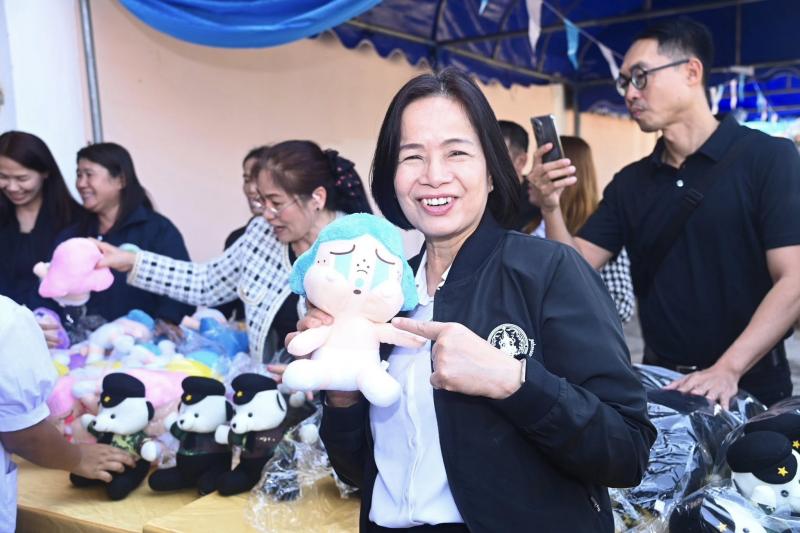 รมว.พม. เป็นประธาน�