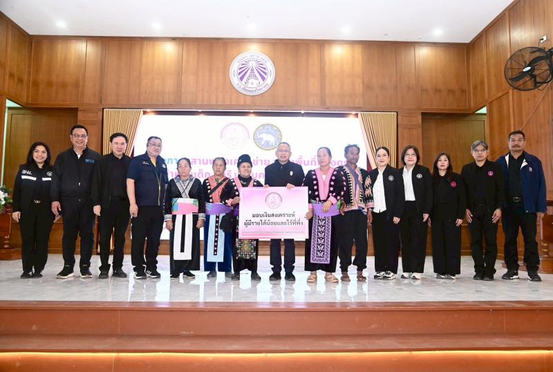 รมว.พม. เป็นประธาน�