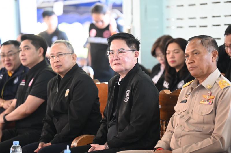 รมว.พม. เป็นประธาน�
