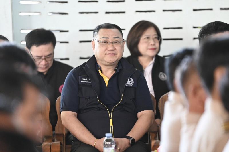 รมว.พม. เป็นประธาน�
