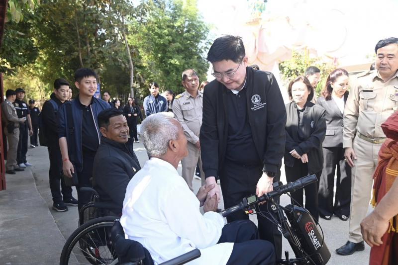 รมว.พม. เป็นประธาน�