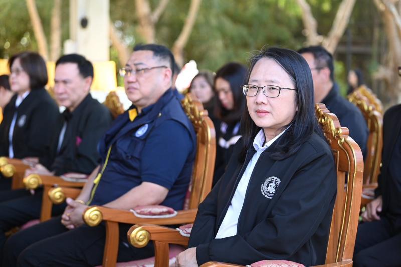 รมว.พม. เป็นประธาน�