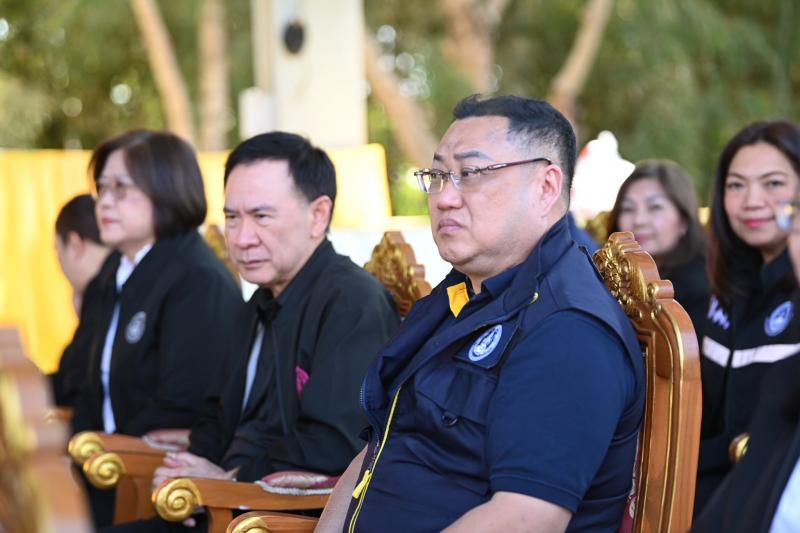 รมว.พม. เป็นประธาน�