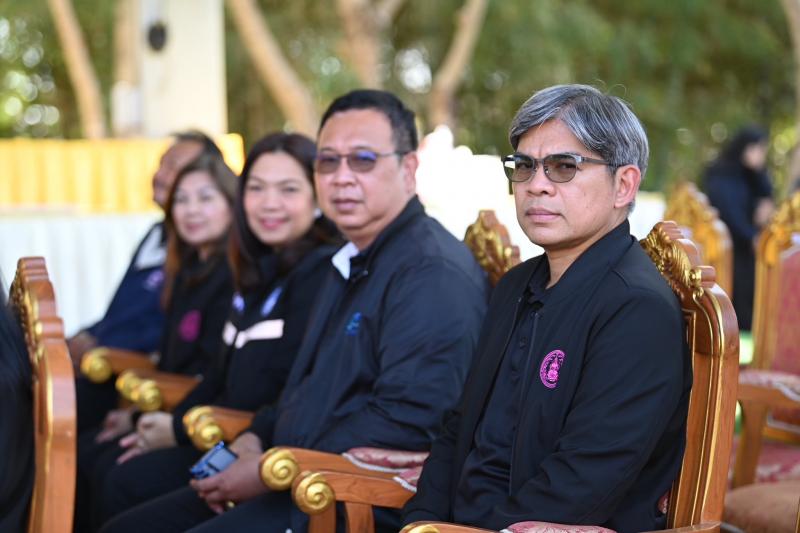 รมว.พม. เป็นประธาน�