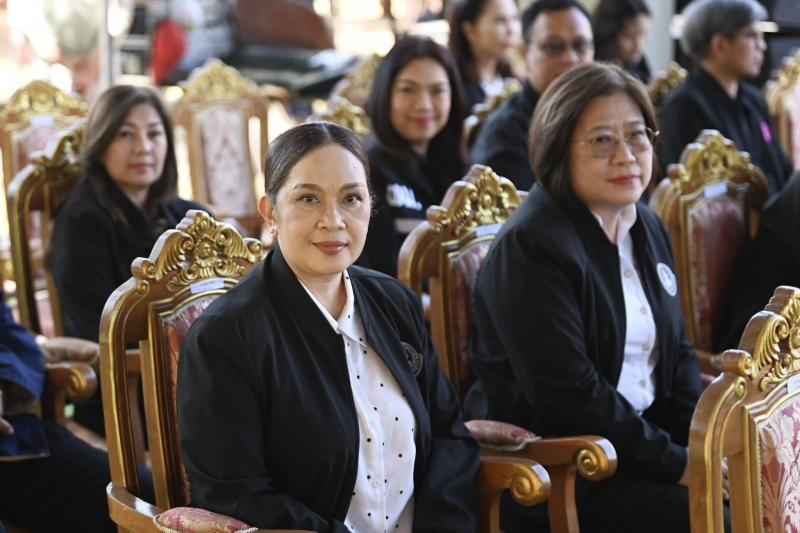 รมว.พม. เป็นประธาน�