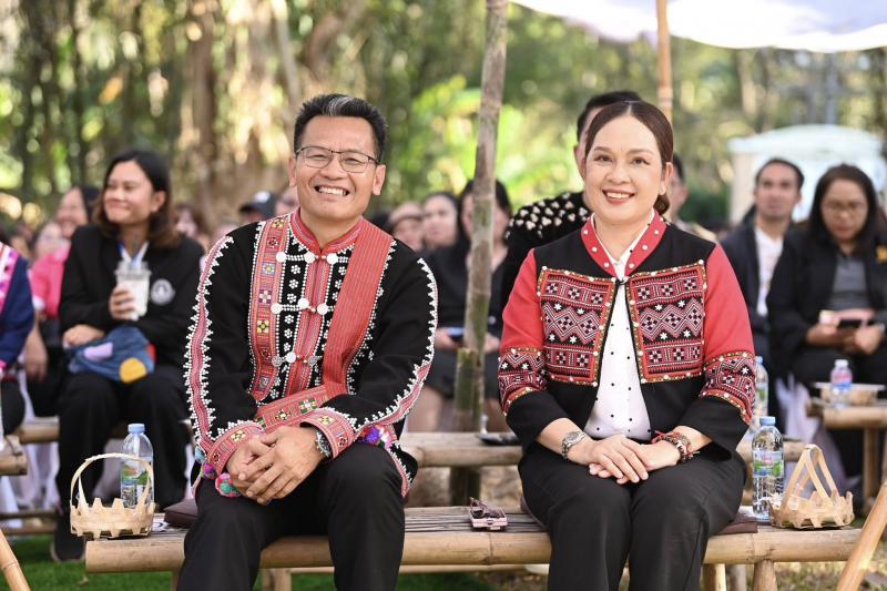 รมว.พม. เป็นประธาน�