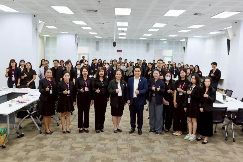 นางเตือนใจ คงสมบั�