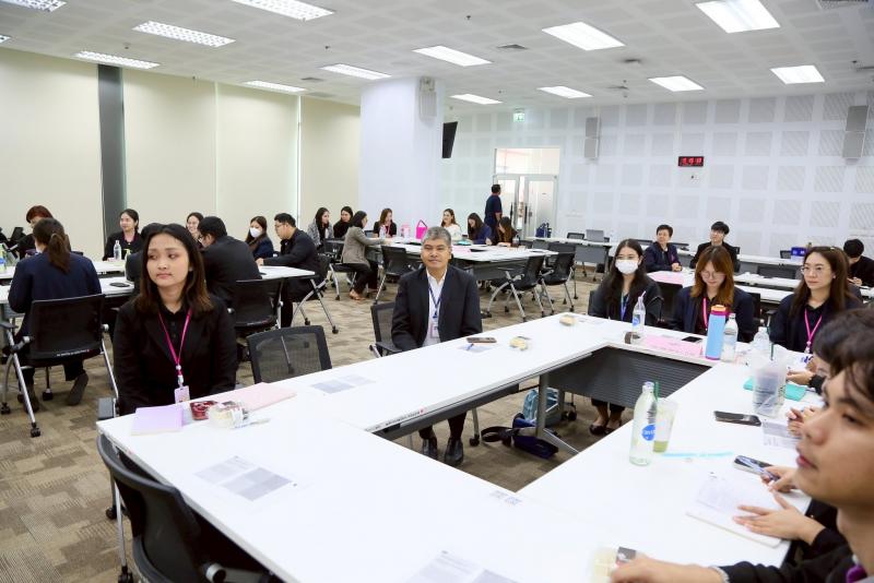 นางเตือนใจ คงสมบั�