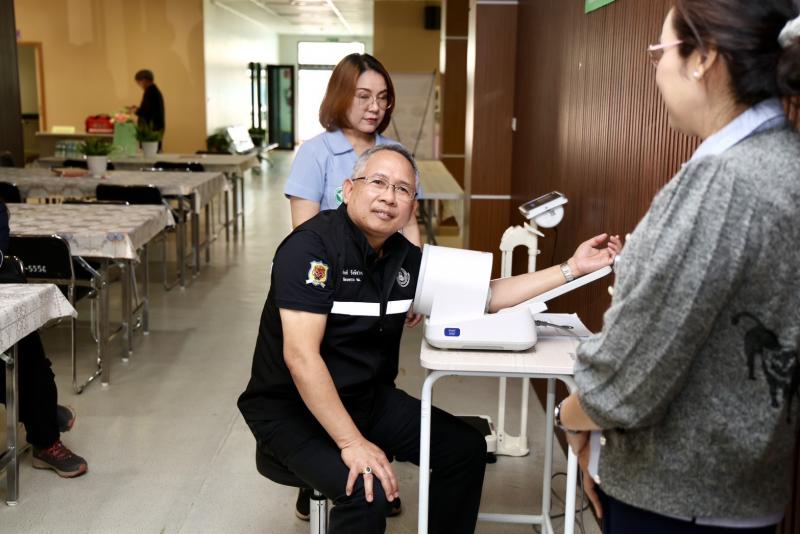 "อัครา" รมว.พม. ห�