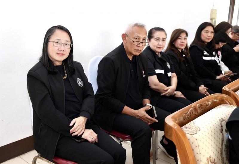 รมว.พม. ลงพื้นที่จ�
