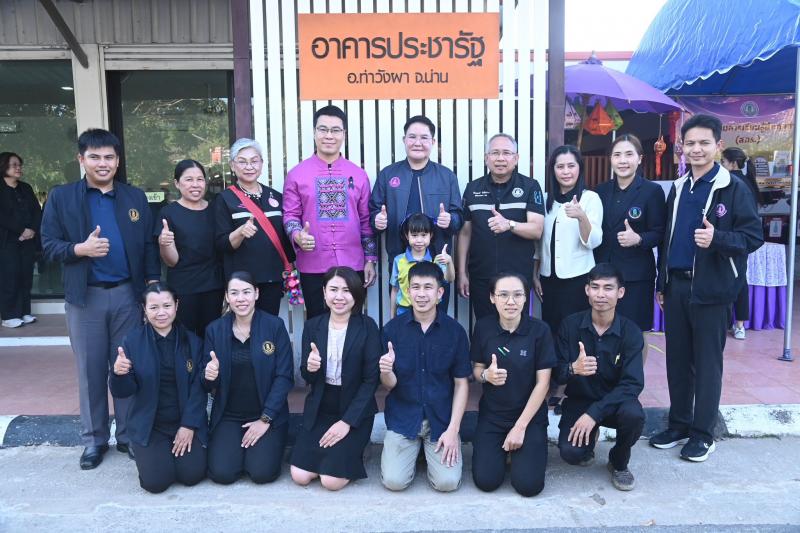 รมว.พม. ลงพื้นที่จ�