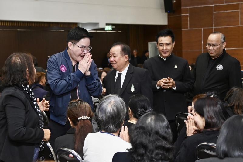 รมว.พม. ลงพื้นที่จ�