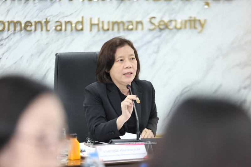 นางสาวสุนีย์ ศรีส�
