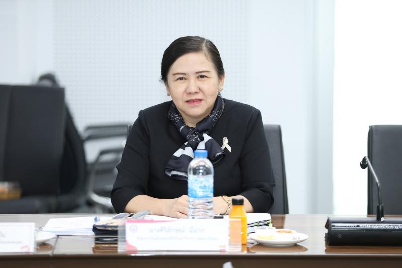 นางสาวสุนีย์ ศรีส�