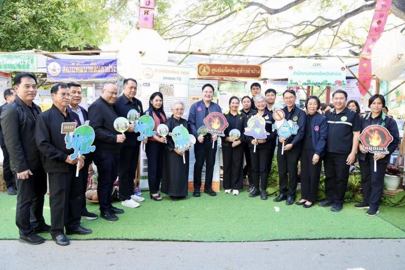 รมว.พม. ลงพื้นที่จ�