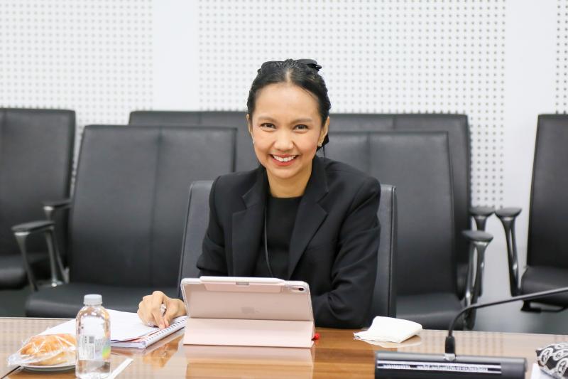 นางสาวสุนีย์ ศรีส�