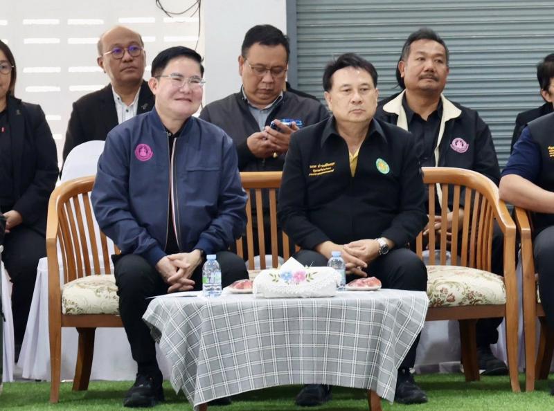 รมว.พม. ลงพื้นที่จ�