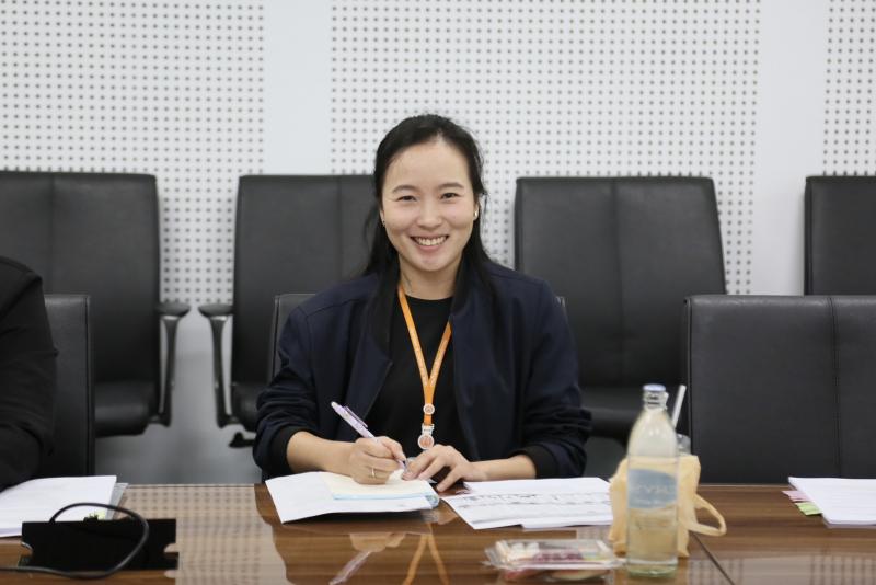นางศิริลักษณ์ มีม�