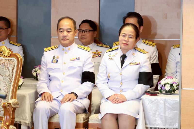 นางเตือนใจ คงสมบั�