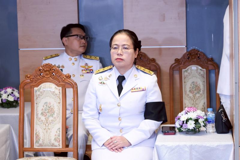 นางเตือนใจ คงสมบั�