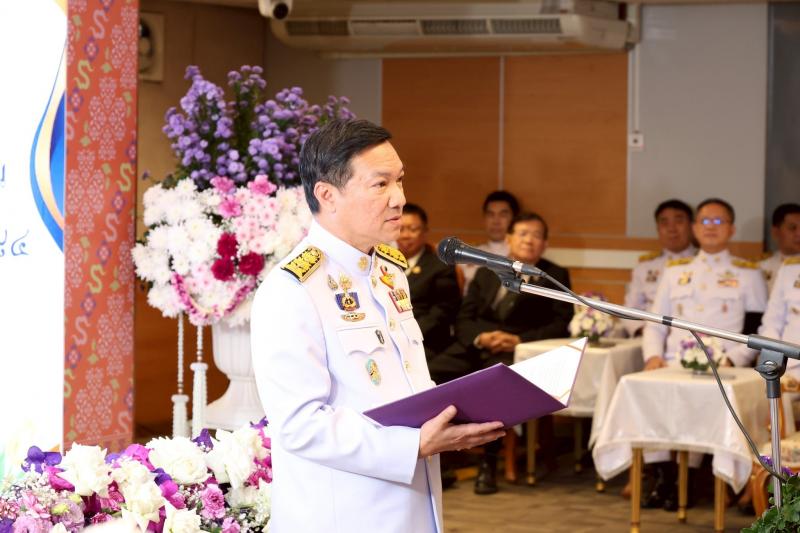 นางเตือนใจ คงสมบั�