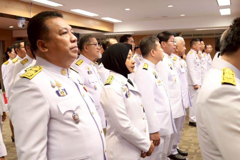 นางเตือนใจ คงสมบั�