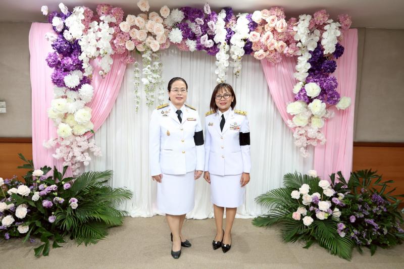 นางเตือนใจ คงสมบั�