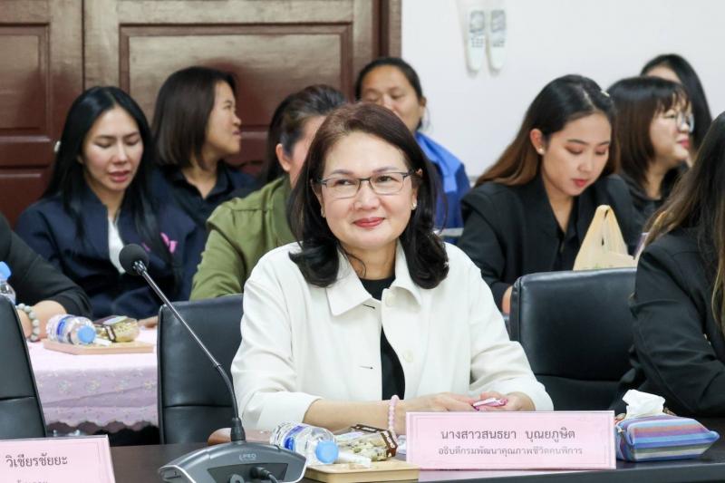 ปลัด พม. ลงพื้นที่�
