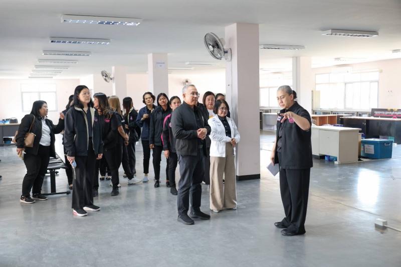 ปลัด พม. ลงพื้นที่�