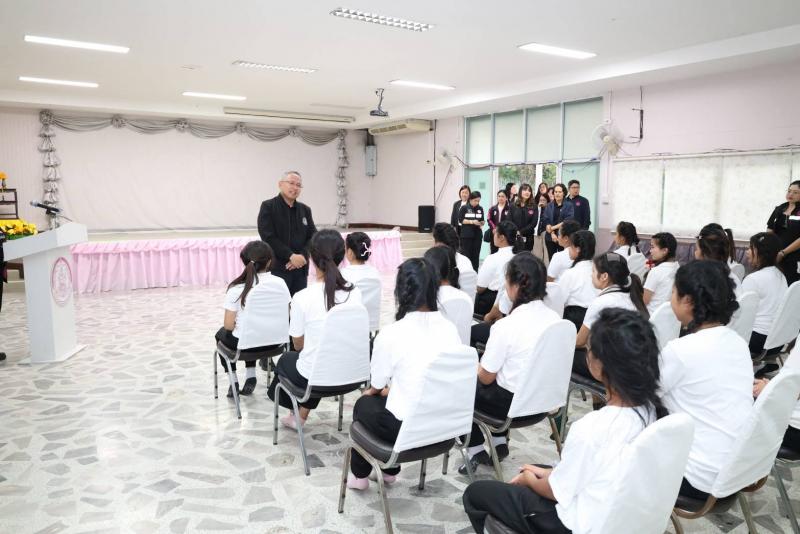 ปลัด พม. ลงพื้นที่�