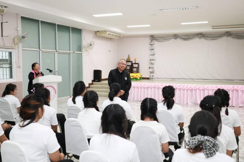 ปลัด พม. ลงพื้นที่�