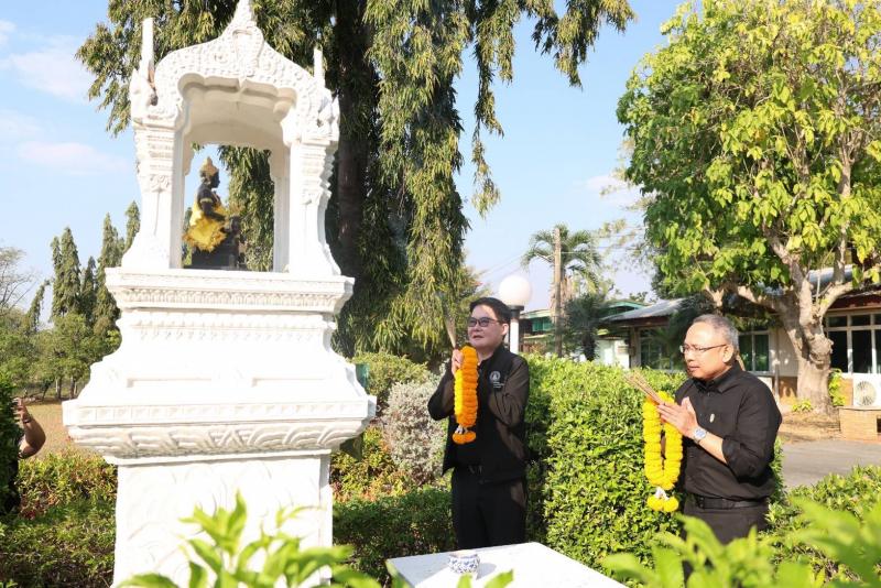 รมว.พม. พร้อมด้วย ป�