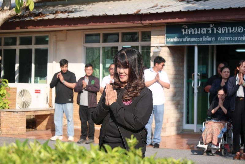 รมว.พม. พร้อมด้วย ป�
