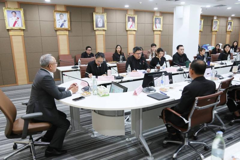 ปลัด พม. เป็นประธา�