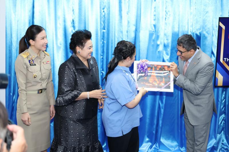 นางสาวสุนีย์ ศรีส�