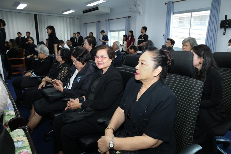 นางสาวสุนีย์ ศรีส�