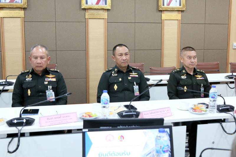 นางสาวสุนีย์ ศรีส�