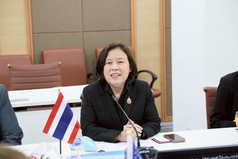 นางสาวสุนีย์ ศรีส�