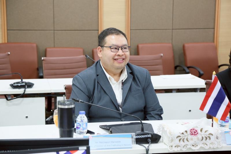 นางสาวสุนีย์ ศรีส�