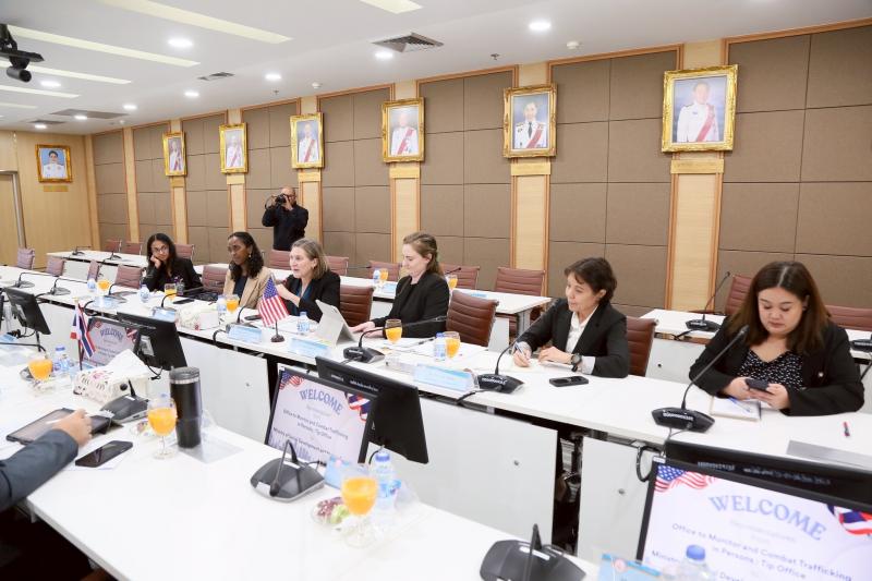 นางสาวสุนีย์ ศรีส�
