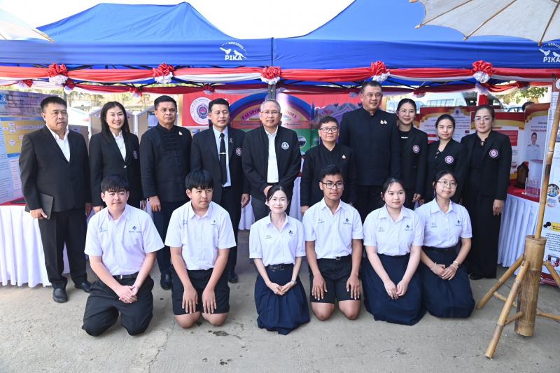 รมว.พม. ลงพื้นที่จ�