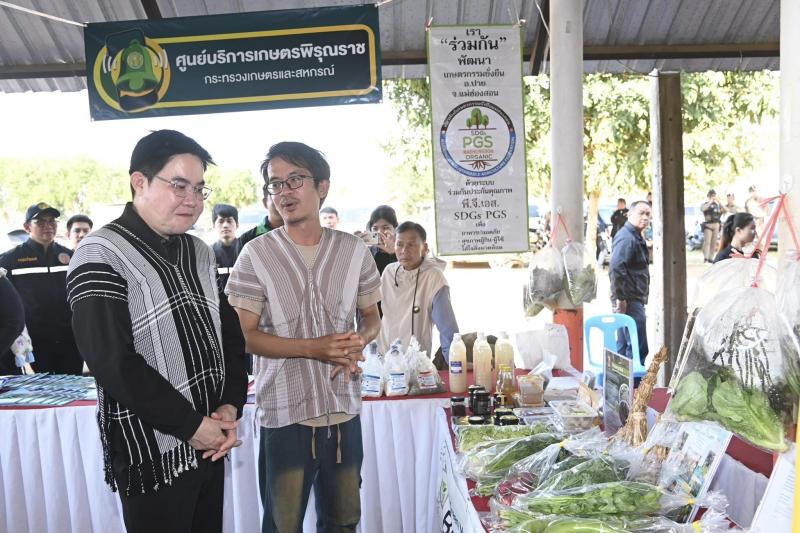 รมว.พม. ลงพื้นที่จ�