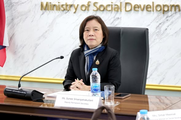 นางสาวสุนีย์ ศรีส�