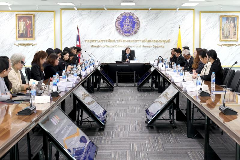นางสาวสุนีย์ ศรีส�