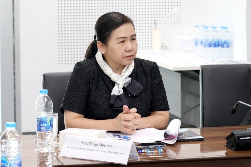 นางสาวสุนีย์ ศรีส�