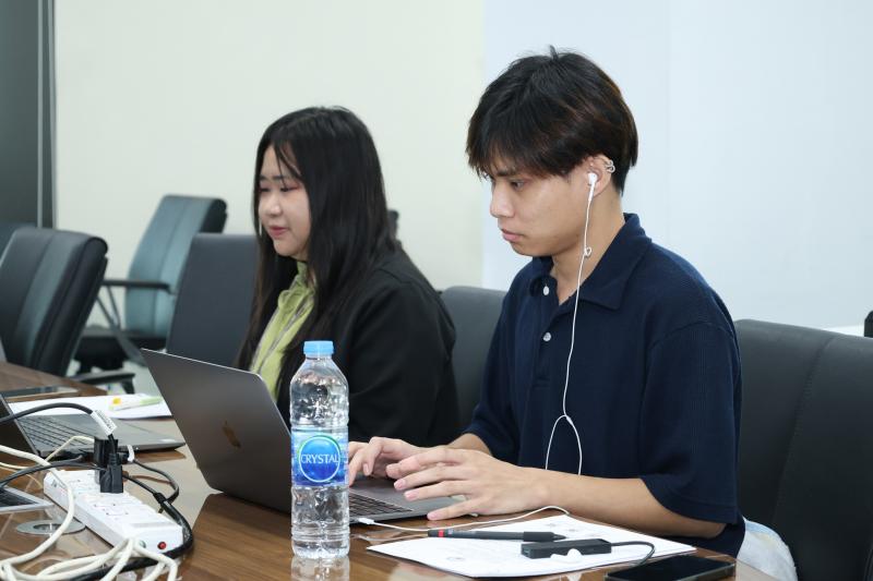 นางศิริลักษณ์ มีม�